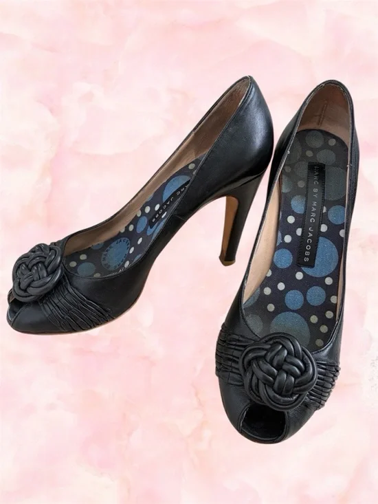 Marc by Marc Jacobs Black Leather Peep Toe Classic Pumps | Knot Detail | Size 37 - Picture 2 of 7